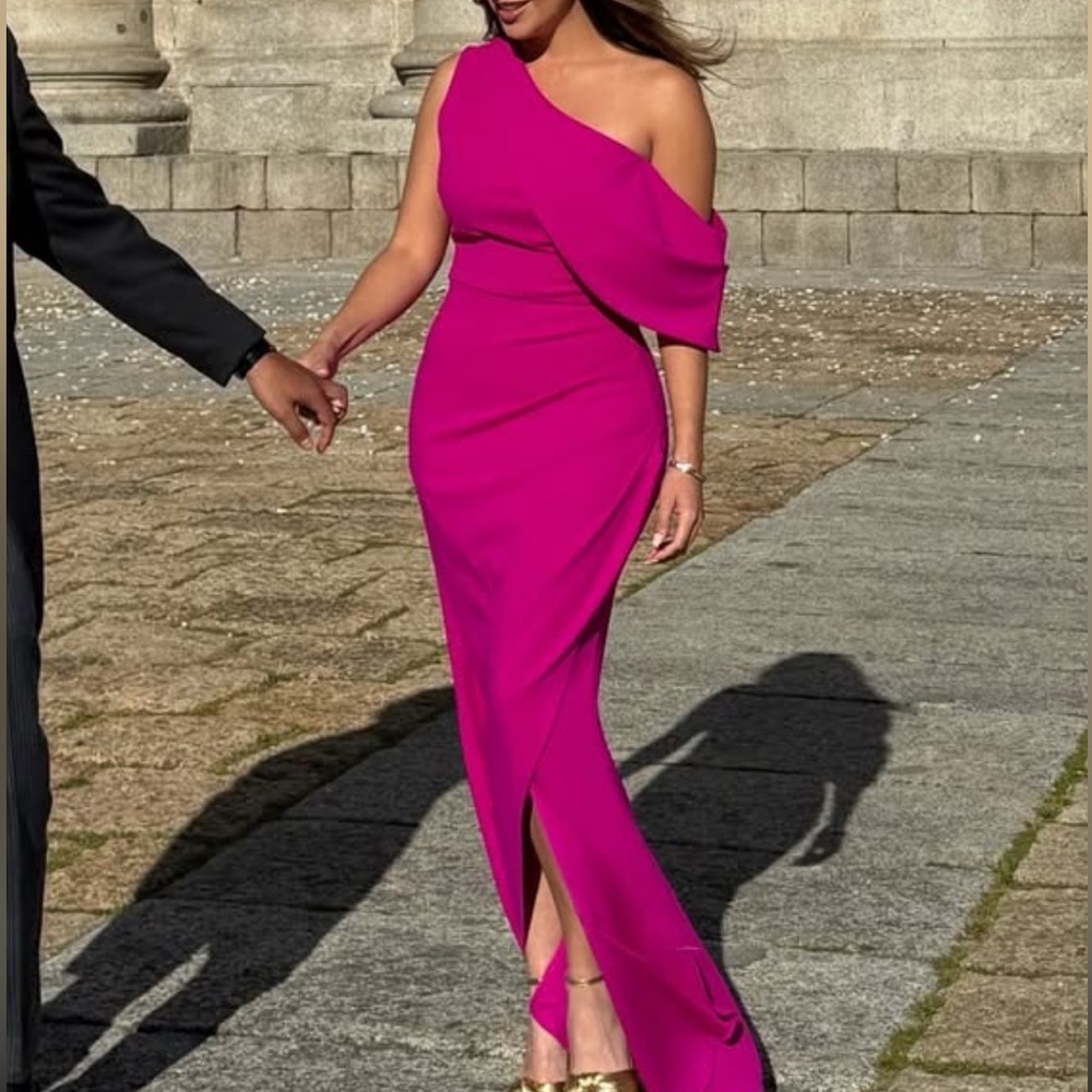 Betsy & Adam Asymmetric Off-The-Shoulder Gown - Picture 3 of 3